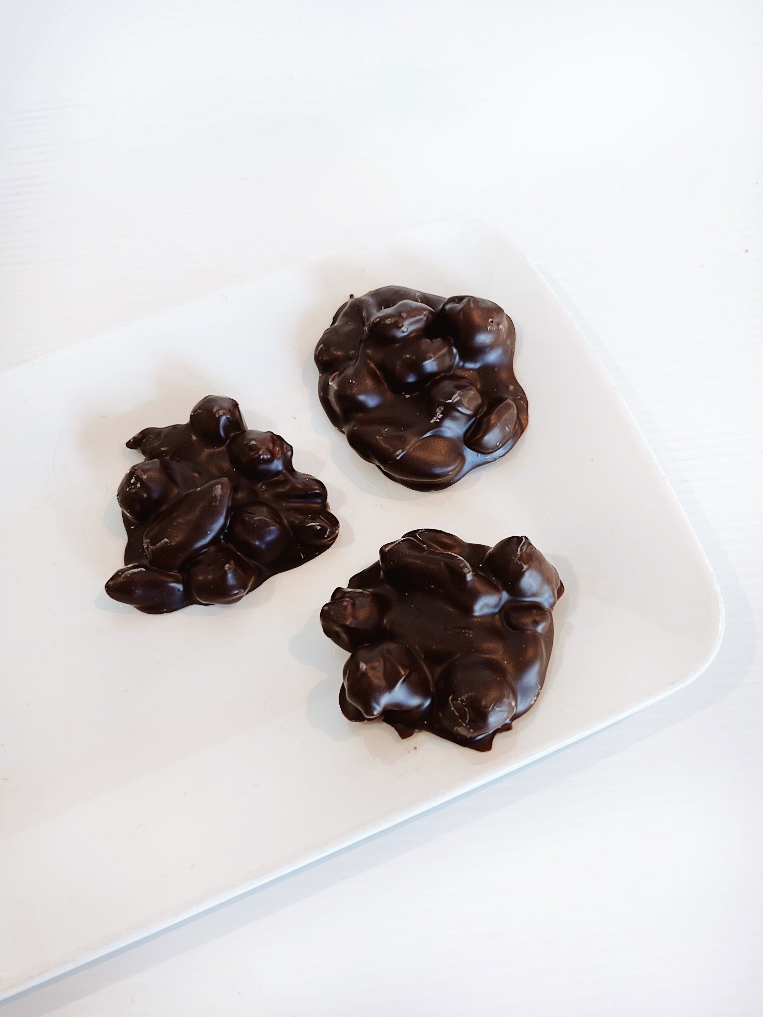 Caramelised Mixed Nut Clusters