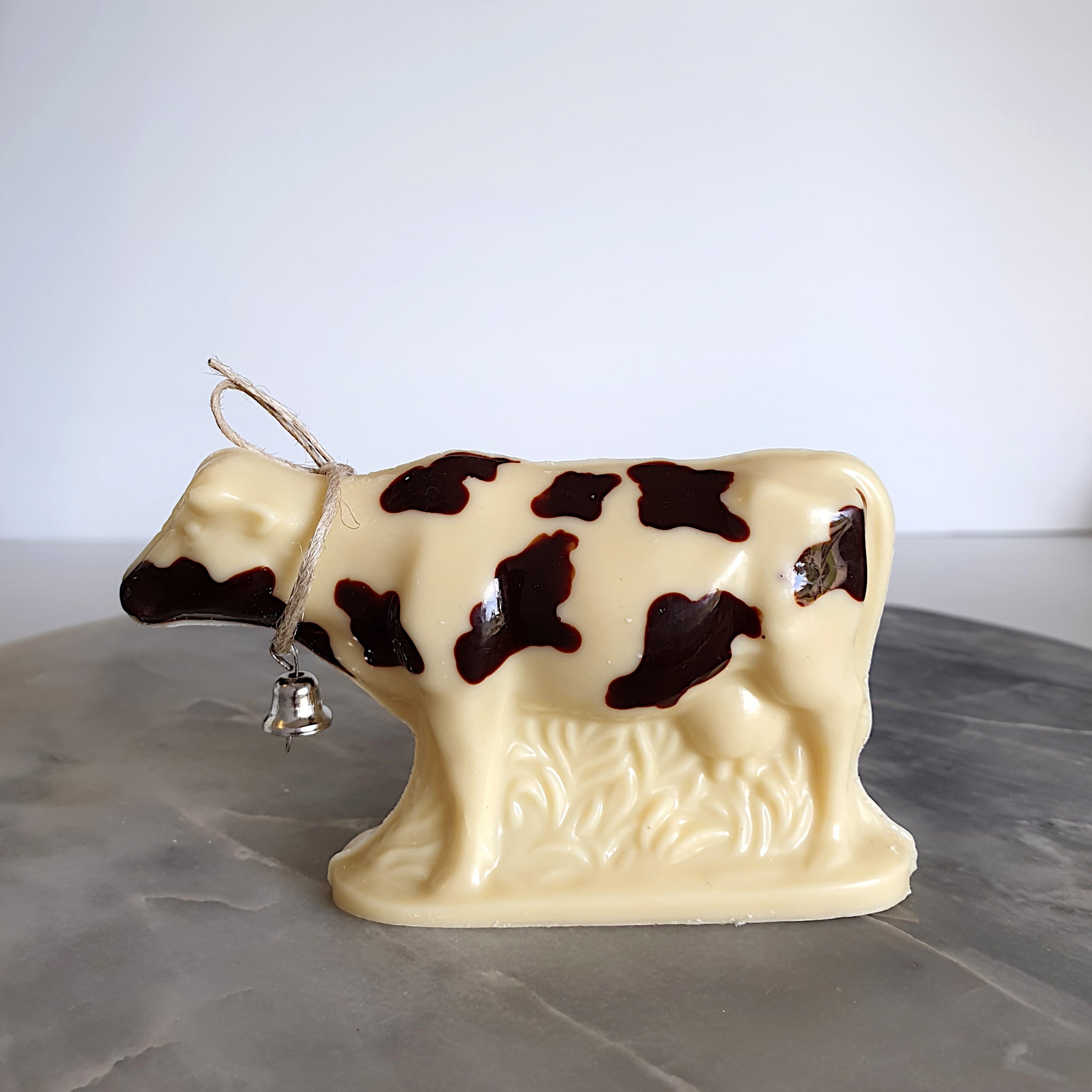 White chocolate Friesian breed cow made using Callebaut Belgian couverture chocolate. Handmade in Milton NSW by Woodstock Chocolate Co.